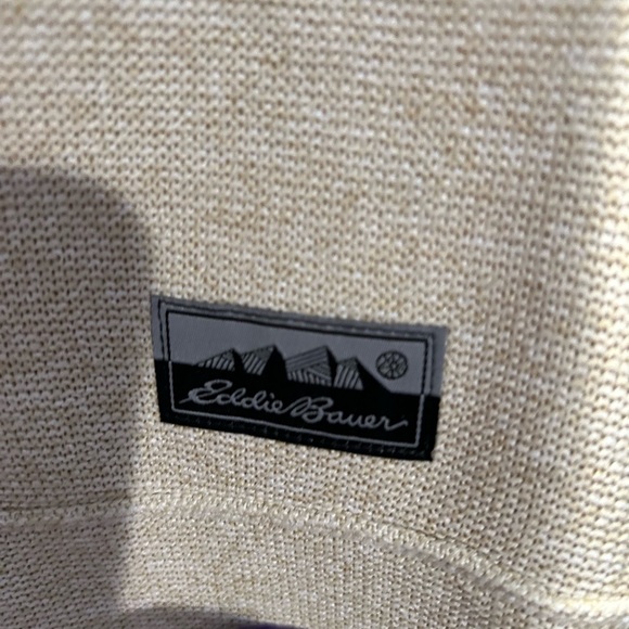 Men’s Eddie Bauer, tan color  long sleeve sweatshirt, size 2 XL pockets nwt - Picture 3 of 6